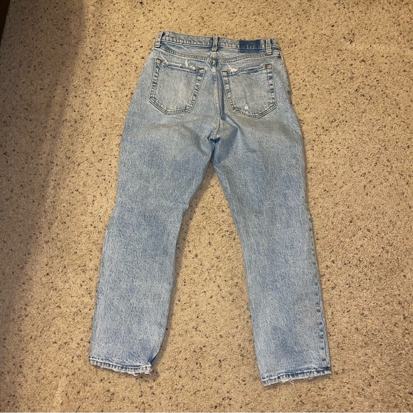 A&F High Rise Distressed Light Wash Straight Leg Jeans Size 28 - Picture 3 of 5